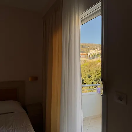 Majola Apartment *