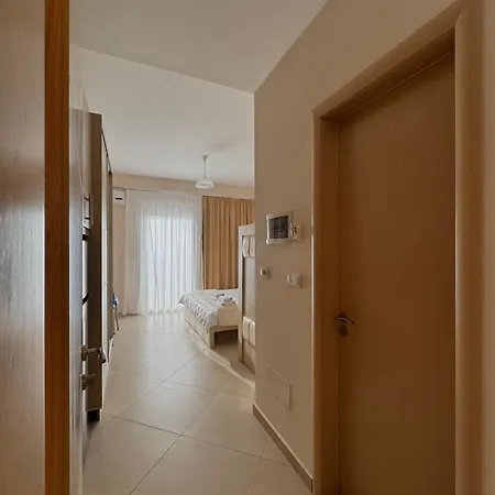 公寓 Majola Sarandë