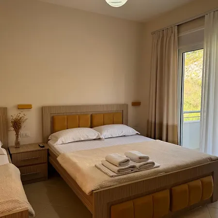 Majola 아파트 Sarandë